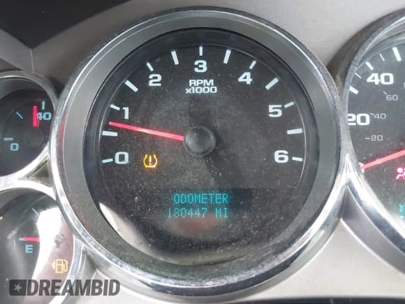 ✅ 2013 Chevrolet Silverado 2500HD Work Truck • VIN: 1GC0CVCG0DF224630 • Lot: 42519505. Wystawiony na IAAI z przebiegiem 180 447 mil. Bezpłatny archiwum sprzedaży aukcyjnych z USA i szczegółowy raport historii pojazdu na DreamBid. Zdjęcie 15.