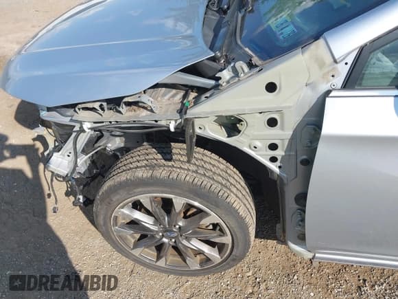 ✅ 2020 Subaru Impreza Limited • VIN: 4S3GKAU63L3605954 • Lot: 43016686. Listed on IAAI with 21,405 mi. Free auction sales archive from the USA and detailed vehicle history report at DreamBid. Image 6.