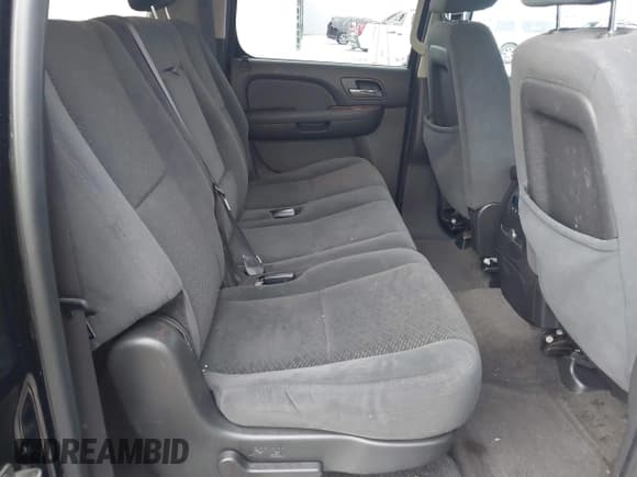 ✅ 2008 Chevrolet Suburban LTZ • VIN: 1GNFC16048J195872 • Лот: 41389825. Опубликован ранее на IAAI с пробегом 207 421 миль. Бесплатный доступ к архиву аукционных продаж из США и подробный отчёт об истории автомобиля на DreamBid. Изображение 8.