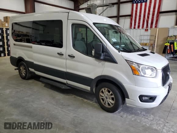 ✅ 2021 Ford Transit Passenger XL • VIN: 1FBAX2CG0MKA50822 • Lot: 58907025. Wystawiony na Copart z przebiegiem Nie podano. Bezpłatny archiwum sprzedaży aukcyjnych z USA i szczegółowy raport historii pojazdu na DreamBid. Zdjęcie 4.