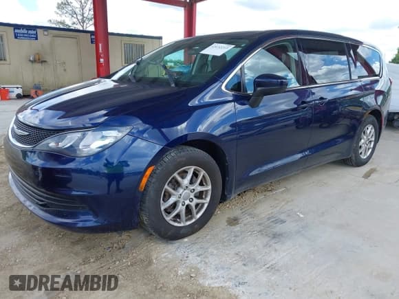 ✅ 2018 Chrysler Pacifica LX • VIN: 2C4RC1CG4JR117679 • Lot: 43132213. Wystawiony na IAAI z przebiegiem 106 872 mil. Bezpłatny archiwum sprzedaży aukcyjnych z USA i szczegółowy raport historii pojazdu na DreamBid. Zdjęcie 2.