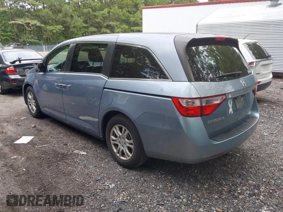 ✅ 2013 Honda Odyssey EX • VIN: 5FNRL5H47DB004640 • Lot: 42953700. Listed on IAAI with 99,716 mi. Free auction sales archive from the USA and detailed vehicle history report at DreamBid. Image 3.