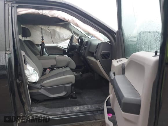 ✅ 2017 Ford F-150 XL • VIN: 1FTEX1C82HKE48197 • Lot: 41954267. Listed on IAAI with 72,946 mi. Free auction sales archive from the USA and detailed vehicle history report at DreamBid. Image 5.