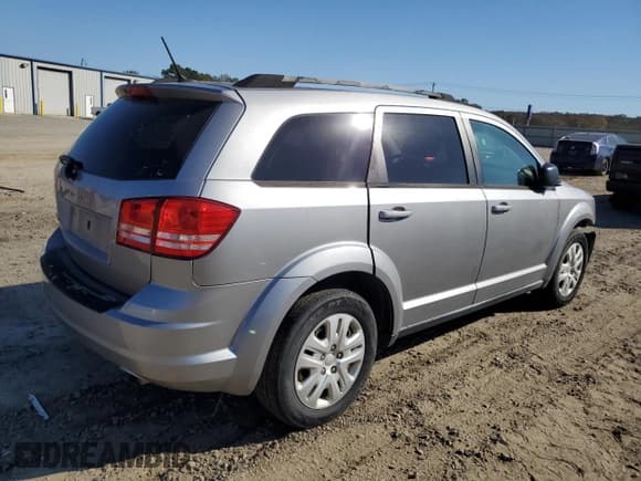 ✅ 2017 Dodge Journey SE • VIN: 3C4PDCAB3HT586728 • Лот: 91605235. Опубликован ранее на Copart с пробегом 147 621 миль. Бесплатный доступ к архиву аукционных продаж из США и подробный отчёт об истории автомобиля на DreamBid. Изображение 3.