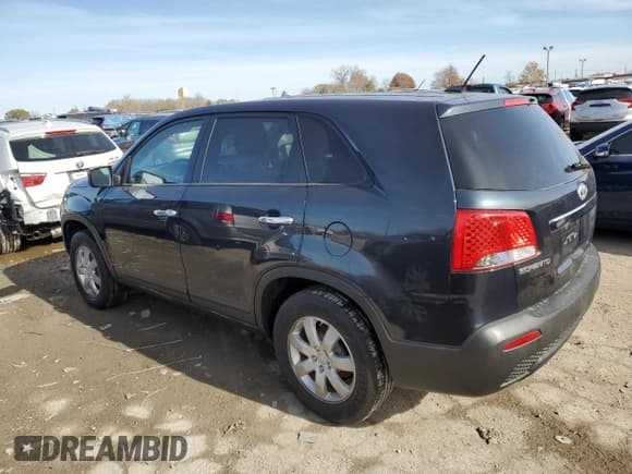 ✅ 2013 Kia Sorento LX • VIN: 5XYKT4A1XDG353411 • Lot: 92354315. Listed on Copart with 174,797 mi. Free auction sales archive from the USA and detailed vehicle history report at DreamBid. Image 2.