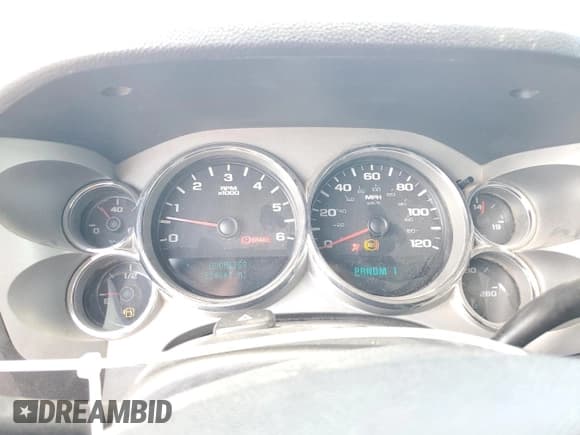 ✅ 2007 Chevrolet Silverado 2500HD 1LT • VIN: 1GCHK24K97E545034 • Lot: 63324805. Wystawiony na Copart z przebiegiem 222 458 mil. Bezpłatny archiwum sprzedaży aukcyjnych z USA i szczegółowy raport historii pojazdu na DreamBid. Zdjęcie 9.