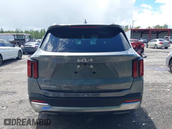 ✅ 2025 Kia Sorento S • VIN: 5XYRL4JC2SG397576 • Lot: 43263563. Wystawiony na IAAI z przebiegiem 5 505 mil. Bezpłatny archiwum sprzedaży aukcyjnych z USA i szczegółowy raport historii pojazdu na DreamBid. Zdjęcie 16.