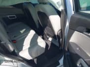 ✅ 2012 Chevrolet Captiva Sport LT • VIN: 3GNAL3E52CS644704 • Lot: 41888330. Wystawiony na IAAI z przebiegiem 134 402 mil. Bezpłatny archiwum sprzedaży aukcyjnych z USA i szczegółowy raport historii pojazdu na DreamBid. Zdjęcie 8.