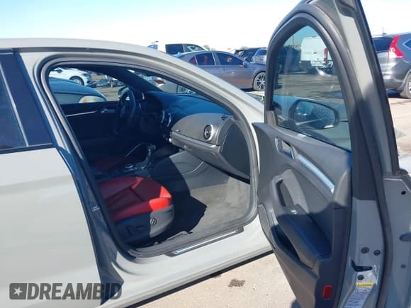 ✅ 2020 Audi A3 Premium Plus • VIN: WAUCUGFF7LA005133 • Лот: 43626374. Опубликован ранее на IAAI с пробегом 75 651 миль. Бесплатный доступ к архиву аукционных продаж из США и подробный отчёт об истории автомобиля на DreamBid. Изображение 5.