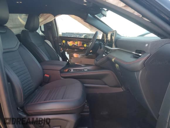 ✅ 2025 Ford Explorer ST-Line • VIN: 1FMUK7KH8SGB89462 • Lot: 89850155. Listed on Copart with 2,966 mi. Free auction sales archive from the USA and detailed vehicle history report at DreamBid. Image 7.