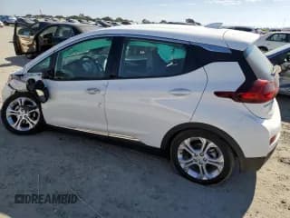 ✅ 2021 Chevrolet Bolt EV LT • VIN: 1G1FY6S00M4105809 • Lot: 64599464. Wystawiony na Copart z przebiegiem 49 445 mil. Bezpłatny archiwum sprzedaży aukcyjnych z USA i szczegółowy raport historii pojazdu na DreamBid. Zdjęcie 2.