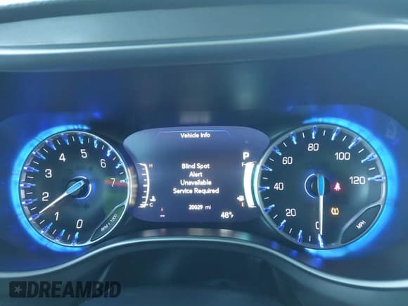 ✅ 2024 Chrysler Pacifica Touring L • VIN: 2C4RC1BG4RR114519 • Lot: 43491803. Wystawiony na IAAI z przebiegiem 20 029 mil. Bezpłatny archiwum sprzedaży aukcyjnych z USA i szczegółowy raport historii pojazdu na DreamBid. Zdjęcie 7.