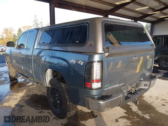 ✅ 2011 GMC Sierra 1500 SLE • VIN: 1GTR2VE30BZ398536 • Лот: 43562628. Опубликован ранее на IAAI с пробегом 166 547 миль. Бесплатный доступ к архиву аукционных продаж из США и подробный отчёт об истории автомобиля на DreamBid. Изображение 3.