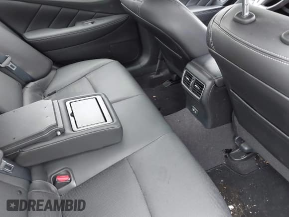 ✅ 2021 Infiniti Q50 Luxe • VIN: JN1EV7BR9MM754382 • Lot: 42187311. Wystawiony na IAAI z przebiegiem 30 394 mil. Bezpłatny archiwum sprzedaży aukcyjnych z USA i szczegółowy raport historii pojazdu na DreamBid. Zdjęcie 8.