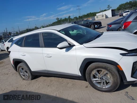 ✅ 2025 Hyundai Tucson • VIN: 3KMJA3DE9SE011238 • Lot: 43197917. Wystawiony na IAAI z przebiegiem 15 433 mil. Bezpłatny archiwum sprzedaży aukcyjnych z USA i szczegółowy raport historii pojazdu na DreamBid. Zdjęcie 13.