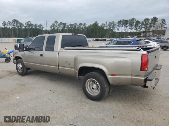 ✅ 1999 Chevrolet Silverado 3500 • VIN: 1GBHC39FXXF077473 • Lot: 49597355. Listed on Copart with 119,287 mi. Free auction sales archive from the USA and detailed vehicle history report at DreamBid. Image 2.