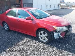 ✅ 2013 Toyota Camry SE • VIN: 4T1BF1FK5DU666853 • Lot: 43725046. Listed on IAAI with 206,019 mi. Free auction sales archive from the USA and detailed vehicle history report at DreamBid. Image 1.