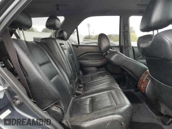 ✅ 2005 Acura MDX Touring • VIN: 2HNYD18895H506592 • Lot: 81818185. Wystawiony na Copart z przebiegiem 245 639 mil. Bezpłatny archiwum sprzedaży aukcyjnych z USA i szczegółowy raport historii pojazdu na DreamBid. Zdjęcie 11.