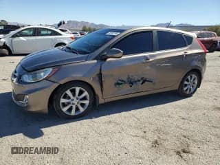 ✅ 2012 Hyundai Accent SE • VIN: KMHCU5AE0CU030522 • Лот: 90502395. Опубликован ранее на Copart с пробегом 110 866 миль. Бесплатный доступ к архиву аукционных продаж из США и подробный отчёт об истории автомобиля на DreamBid. Изображение 1.