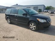 ✅ 2010 Volkswagen Routan SEL • VIN: 2V4RW5DX5AR325153 • Lot: 60032735. Listed on Copart with 133,889 mi. Free auction sales archive from the USA and detailed vehicle history report at DreamBid. Image 4.