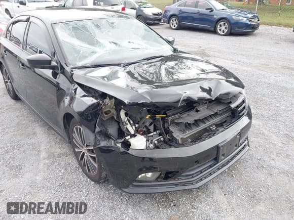 ✅ 2016 Volkswagen Jetta Sport • VIN: 3VWD17AJ0GM291585 • Lot: 43325047. Listed on IAAI with 93,499 mi. Free auction sales archive from the USA and detailed vehicle history report at DreamBid. Image 6.