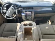 ✅ 2007 Chevrolet Tahoe LS • VIN: 1GNFK130X7R270985 • Лот: 68872635. Опубликован ранее на Copart с пробегом 169 313 миль. Бесплатный доступ к архиву аукционных продаж из США и подробный отчёт об истории автомобиля на DreamBid. Изображение 8.