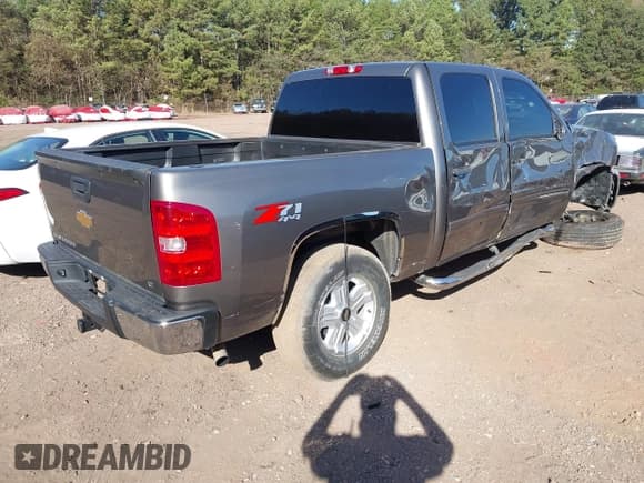 ✅ 2012 Chevrolet Silverado 1500 LT • VIN: 1GCPKSE71CF238533 • Lot: 43526817. Listed on IAAI with 69,901 mi. Free auction sales archive from the USA and detailed vehicle history report at DreamBid. Image 4.