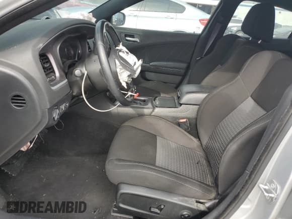 ✅ 2020 Dodge Charger GT • VIN: 2C3CDXHG6LH238595 • Lot: 82174035. Wystawiony na Copart z przebiegiem Nie podano. Bezpłatny archiwum sprzedaży aukcyjnych z USA i szczegółowy raport historii pojazdu na DreamBid. Zdjęcie 7.