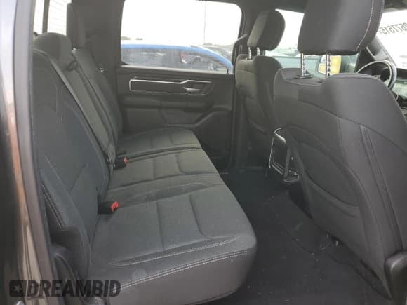 ✅ 2019 Ram 1500 Big Horn • VIN: 1C6RREFT7KN801078 • Лот: 82677515. Опубликован ранее на Copart с пробегом 133 179 миль. Бесплатный доступ к архиву аукционных продаж из США и подробный отчёт об истории автомобиля на DreamBid. Изображение 10.