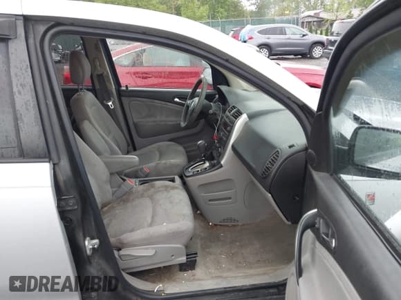 ✅ 2006 Saturn VUE • VIN: 5GZCZ33D46S833718 • Lot: 42248692. Wystawiony na IAAI z przebiegiem 211 671 mil. Bezpłatny archiwum sprzedaży aukcyjnych z USA i szczegółowy raport historii pojazdu na DreamBid. Zdjęcie 5.