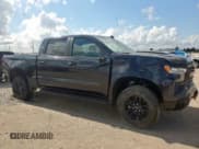 ✅ 2023 Chevrolet Silverado 1500 LT Trail Boss • VIN: 3GCUDFED7PG261894 • Lot: 65263535. Wystawiony na Copart z przebiegiem 21 421 mil. Bezpłatny archiwum sprzedaży aukcyjnych z USA i szczegółowy raport historii pojazdu na DreamBid. Zdjęcie 4.