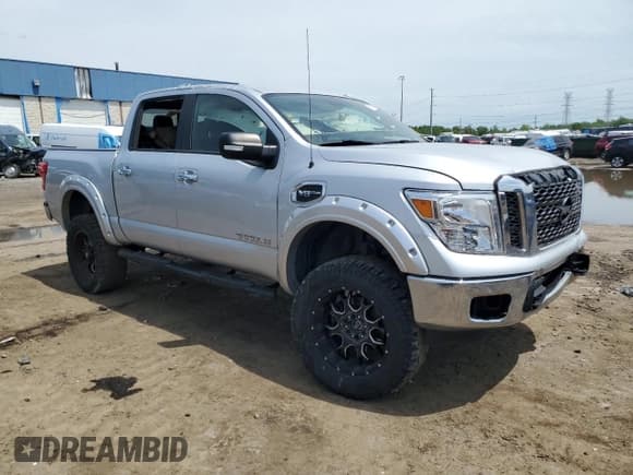 ✅ 2017 Nissan Titan SV • VIN: 1N6AA1EJ0HN541246 • Lot: 57471925. Listed on Copart with 128,809 mi. Free auction sales archive from the USA and detailed vehicle history report at DreamBid. Image 4.