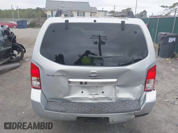 ✅ 2009 Nissan Pathfinder SE • VIN: 5N1AR18B59C617522 • Лот: 42951295. Опубликован ранее на IAAI с пробегом 87 793 миль. Бесплатный доступ к архиву аукционных продаж из США и подробный отчёт об истории автомобиля на DreamBid. Изображение 17.