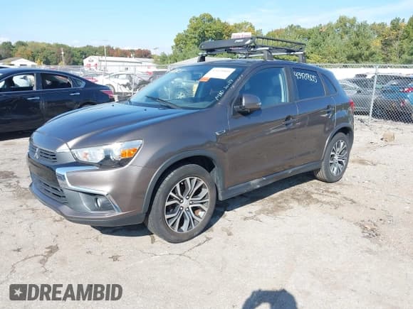 ✅ 2017 Mitsubishi Outlander SE • VIN: JA4AR3AW8HZ046272 • Lot: 43421805. Listed on IAAI with 173,043 mi. Free auction sales archive from the USA and detailed vehicle history report at DreamBid. Image 2.