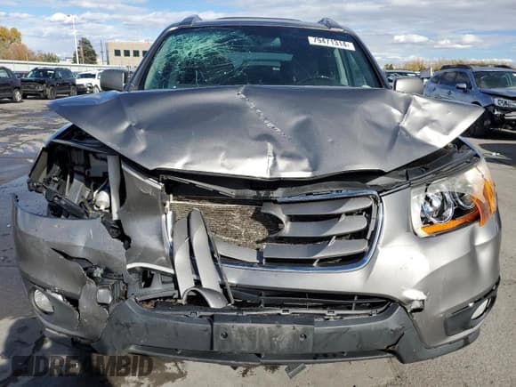 ✅ 2011 Hyundai Santa Fe SE • VIN: 5XYZHDAG5BG031471 • Lot: 79471314. Listed on Copart with 151,203 mi. Free auction sales archive from the USA and detailed vehicle history report at DreamBid. Image 5.