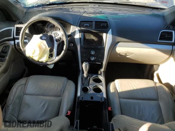 ✅ 2014 Ford Explorer XLT • VIN: 1FM5K7D80EGA67541 • Lot: 86678115. Wystawiony na Copart z przebiegiem 147 766 mil. Bezpłatny archiwum sprzedaży aukcyjnych z USA i szczegółowy raport historii pojazdu na DreamBid. Zdjęcie 8.