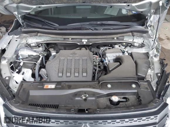 ✅ 2024 Mitsubishi Eclipse Cross LE • VIN: JA4ATVAA0RZ073419 • Lot: 42171208. Listed on IAAI with 5,606 mi. Free auction sales archive from the USA and detailed vehicle history report at DreamBid. Image 10.