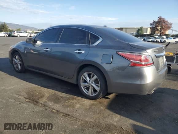 2015 Nissan Altima S с VIN 1N4AL3AP8FN865471, выставлен на аукционе Copart как лот 82657995 с пробегом 182 559 миль миль и Списание • Salvage title. История ставок и продаж доступна на DreamBid. Изображение 2.