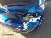 ✅ 2004 Mazda 3 s • VIN: JM1BK143041152552 • Lot: 42215652. Listed on IAAI with 222,973 mi. Free auction sales archive from the USA and detailed vehicle history report at DreamBid. Image 6.