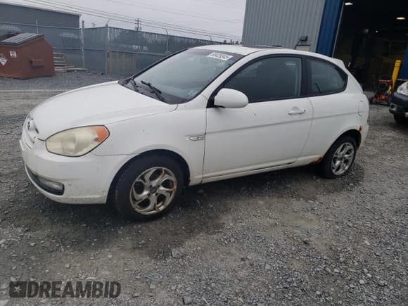 ✅ 2008 Hyundai Accent GS • VIN: KMHCN35C28U101902 • Лот: 65429245. Опубликован ранее на Copart с пробегом 174 086 миль. Бесплатный доступ к архиву аукционных продаж из США и подробный отчёт об истории автомобиля на DreamBid. Изображение 1.
