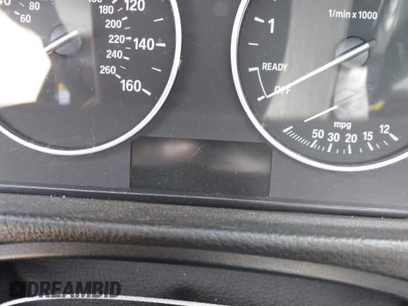 ✅ 2018 BMW 3 Series 320i xDrive • VIN: WBA8A3C5XJA505576 • Лот: 42248730. Опубликован ранее на IAAI с пробегом Не указан. Бесплатный доступ к архиву аукционных продаж из США и подробный отчёт об истории автомобиля на DreamBid. Изображение 15.