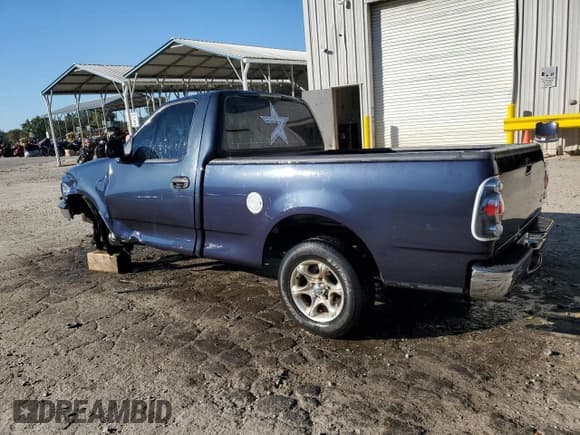 ✅ 2001 Ford F-150 XL • VIN: 1FTZF17221NA66427 • Лот: 86074955. Опубликован ранее на Copart с пробегом Не указан. Бесплатный доступ к архиву аукционных продаж из США и подробный отчёт об истории автомобиля на DreamBid. Изображение 2.