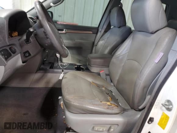 ✅ 2009 Kia Borrego LX • VIN: KNDJH741495017263 • Lot: 86378254. Listed on Copart with 175,487 mi. Free auction sales archive from the USA and detailed vehicle history report at DreamBid. Image 7.