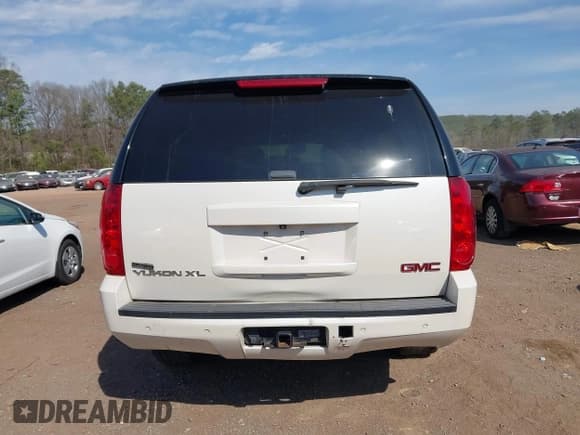 ✅ 2012 GMC Yukon XL SLT • VIN: 1GKS1KE09CR267572 • Lot: 41638598. Wystawiony na IAAI z przebiegiem 208 004 mil. Bezpłatny archiwum sprzedaży aukcyjnych z USA i szczegółowy raport historii pojazdu na DreamBid. Zdjęcie 16.