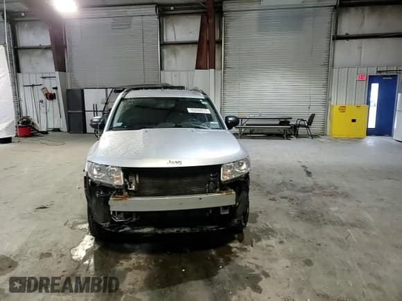 ✅ 2011 Jeep Compass Latitude • VIN: 1J4NF1FB6BD281925 • Lot: 90844915. Listed on Copart with 101,824 mi. Free auction sales archive from the USA and detailed vehicle history report at DreamBid. Image 15.