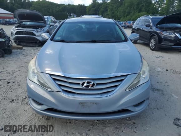✅ 2012 Hyundai Sonata GLS • VIN: 5NPEB4AC0CH324671 • Lot: 58175034. Listed on Copart with 121,618 mi. Free auction sales archive from the USA and detailed vehicle history report at DreamBid. Image 5.