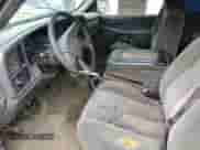 2005 Chevrolet Silverado 1500 LS z VIN 2GCEC19V551178113, wystawiony jako Copart lot #69581774 z przebiegiem 247 635 mil mil oraz Szkoda całkowita • Salvage title. Historia ofert i sprzedaży dostępna na DreamBid. Obrazek 7.