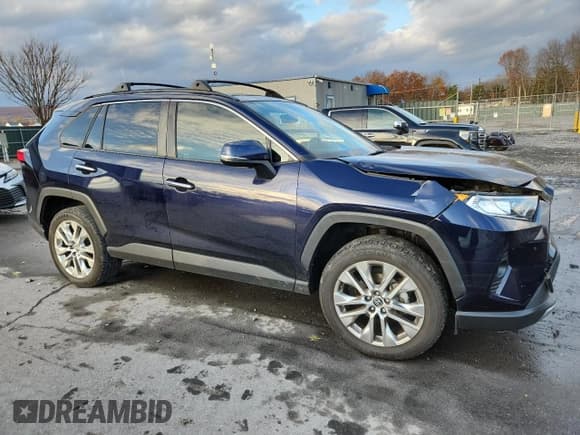 ✅ 2019 Toyota RAV4 Limited • VIN: JTMN1RFV9KD032631 • Лот: 92018465. Опубликован ранее на Copart с пробегом 70 440 миль. Бесплатный доступ к архиву аукционных продаж из США и подробный отчёт об истории автомобиля на DreamBid. Изображение 4.