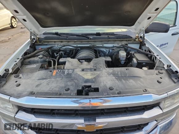 ✅ 2018 Chevrolet Silverado 1500 Work Truck • VIN: 1GCNCNECXJZ209983 • Lot: 92613965. Wystawiony na Copart z przebiegiem 131 459 mil. Bezpłatny archiwum sprzedaży aukcyjnych z USA i szczegółowy raport historii pojazdu na DreamBid. Zdjęcie 11.