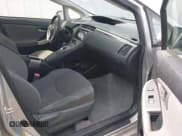 ✅ 2013 Toyota Prius • VIN: JTDKN3DP5D3037150 • Lot: 41982511. Wystawiony na IAAI z przebiegiem 172 277 mil. Bezpłatny archiwum sprzedaży aukcyjnych z USA i szczegółowy raport historii pojazdu na DreamBid. Zdjęcie 5.